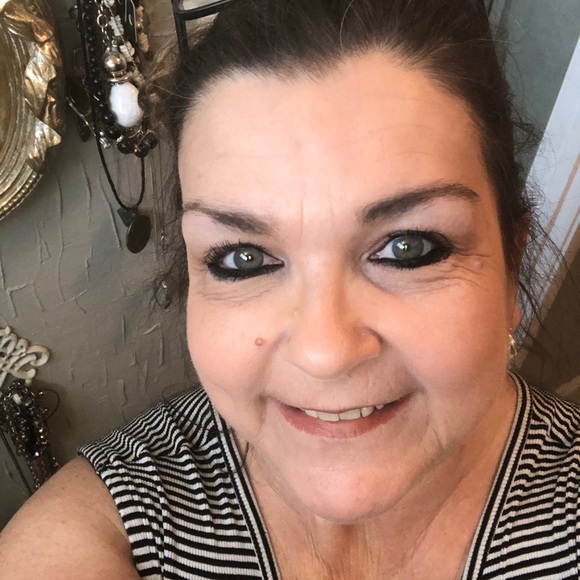 Meet your Posher, Mary - Picture 1 of 1